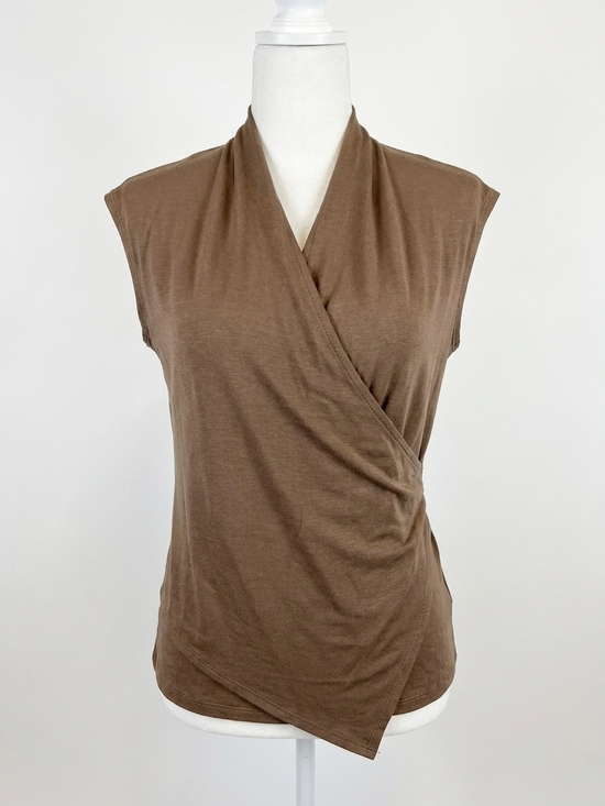 DEAR SCARLETT Tops - NEW DEAR SCARLETT the surplice top in mocha
